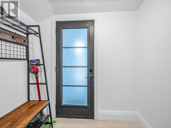 Photo - 29 Raglan Ave