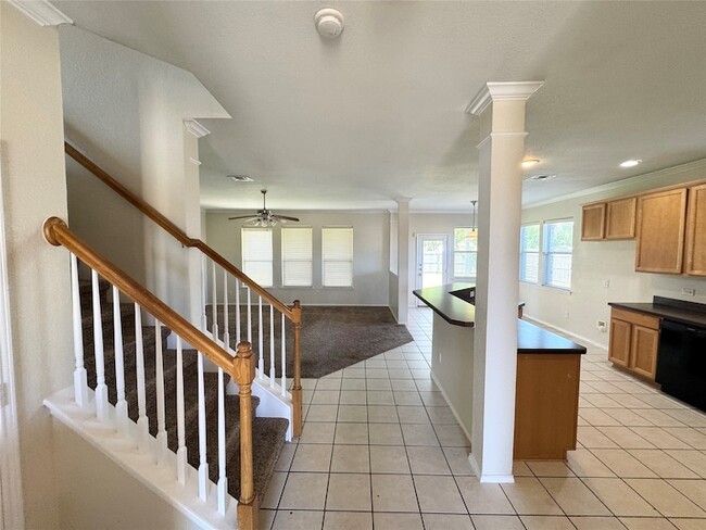 Photo - 203 Spruce Trail