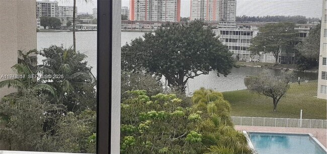 Photo - 1750 NE 191st St Unit 620-3