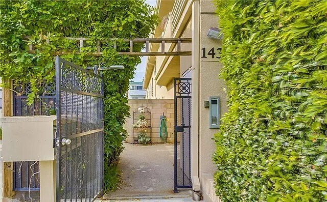 Photo - 1431 S Bedford St Unidad #4