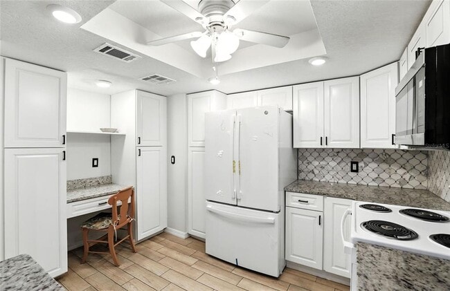 Photo - 149 Northshore Cir