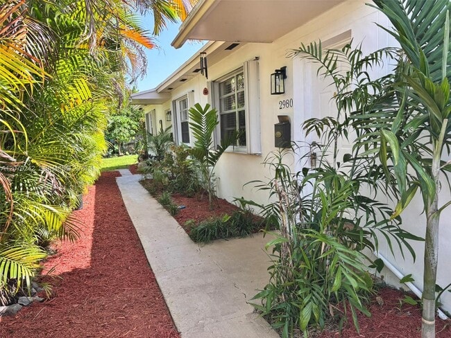 Building Photo - 2980 SW 25th St Unit 1