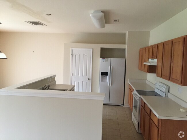 Building Photo - Three Bedroom in Canterfield Estates of Ha... Rental