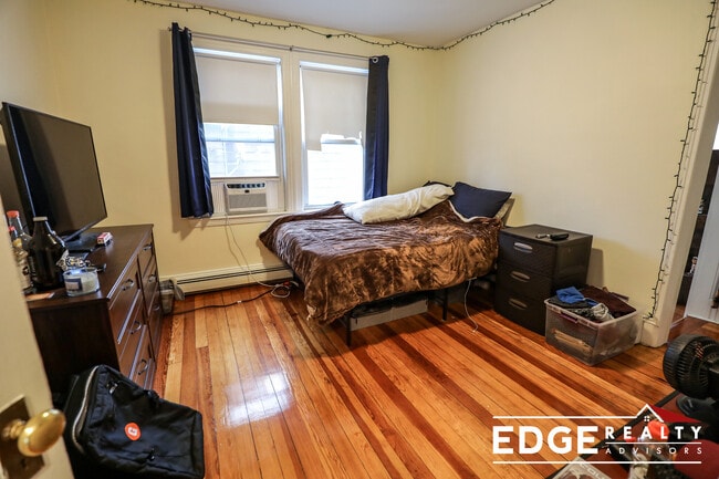 Photo - 43 Newcastle Rd Unit 2