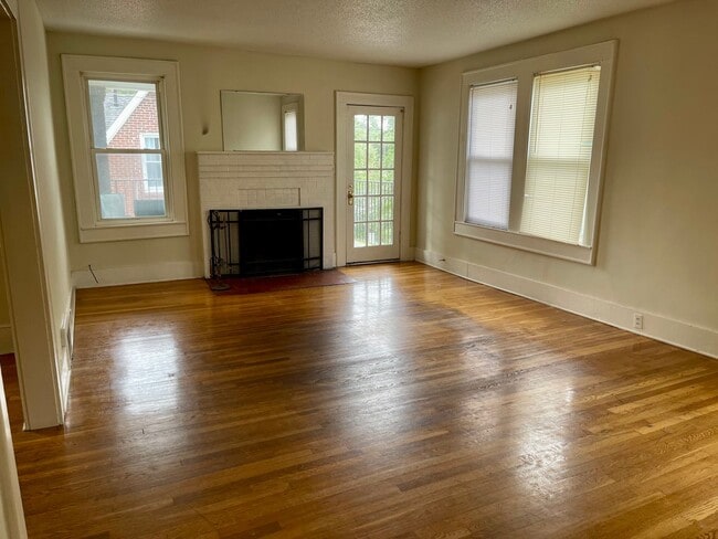 Photo - 3 bedroom, 2 bath in  Heathwood Area