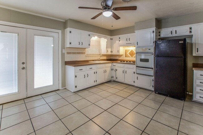 Photo - 3 Bedroom/2 Bathroom  House for Lease