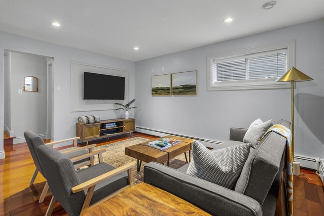 Building Photo - 173 Forest Rd Unit SI FL1-ID1438809P