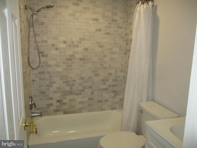 Photo - 121 Hoover Ave