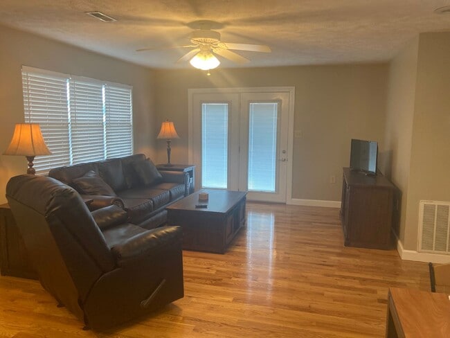 Photo - 4047 Martha's Vineyard