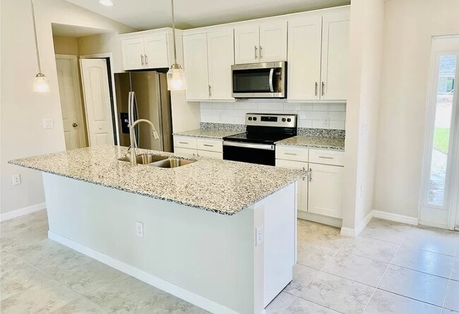 Photo - 415 NW 19th Pl