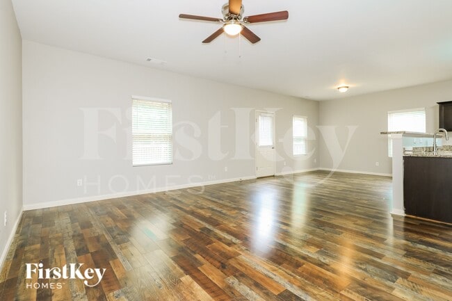 Photo - 639 Independence Ave