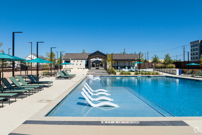 LC Pflugerville - LC Pflugerville Apartments