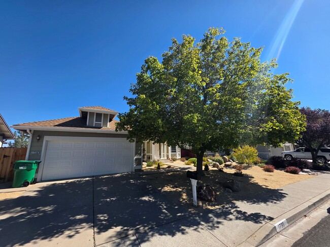 Photo - Northwest 4 bedroom, 2 bath with AMAZING V...