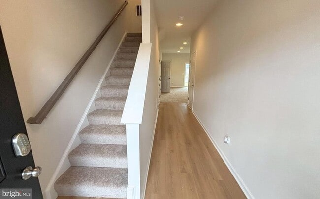 Building Photo - 116 FLAXEN MANE Ct