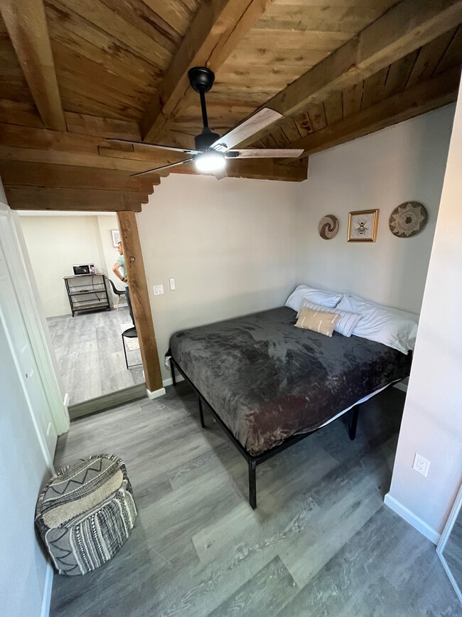 Photo - 1204 Sawmill Rd NW Unidad 1