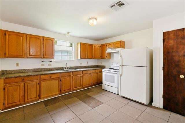 Photo - 811 Tricou St