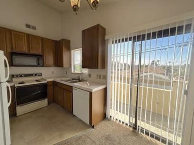 Photo - 4576 Hawley Blvd Unit 8