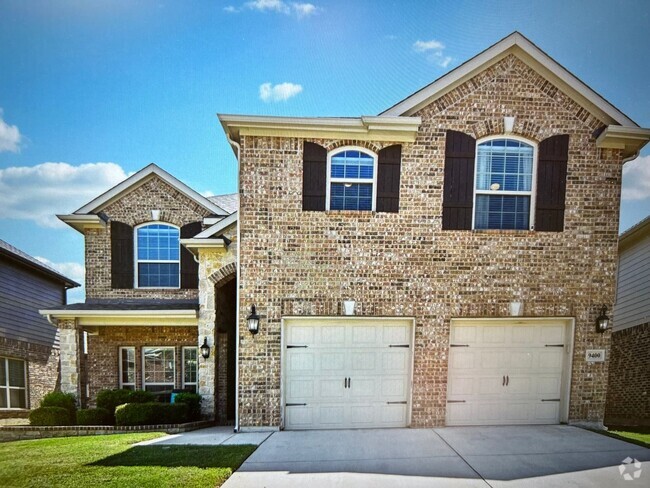Building Photo - Beautiful 5 bed 4 bath 2 car garage with m... Rental