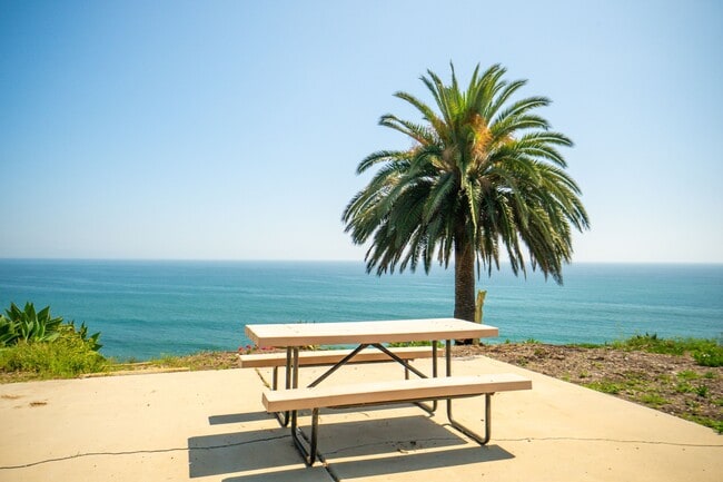 Photo - 17352 Sunset Blvd