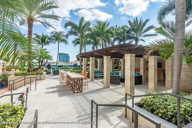 Photo - 550 Okeechobee Blvd