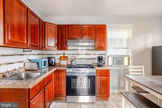 Photo - 768 Pennsylvania Ave