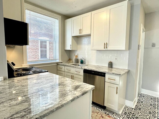 Photo - 2122 Maury Ave Unit 1N