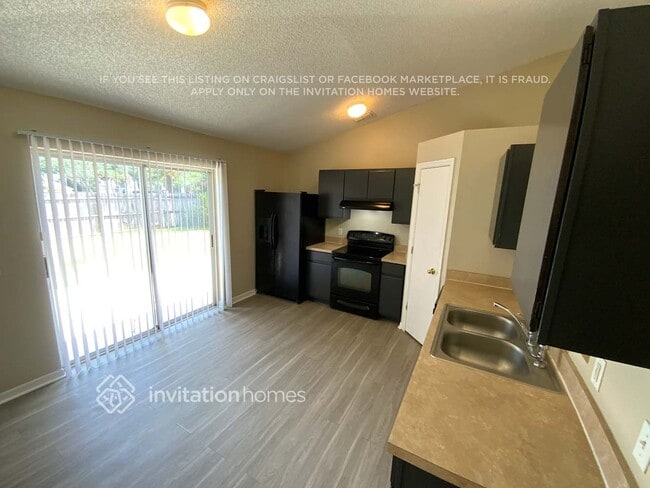 Photo - 3651 Gilmore Heights Rd N