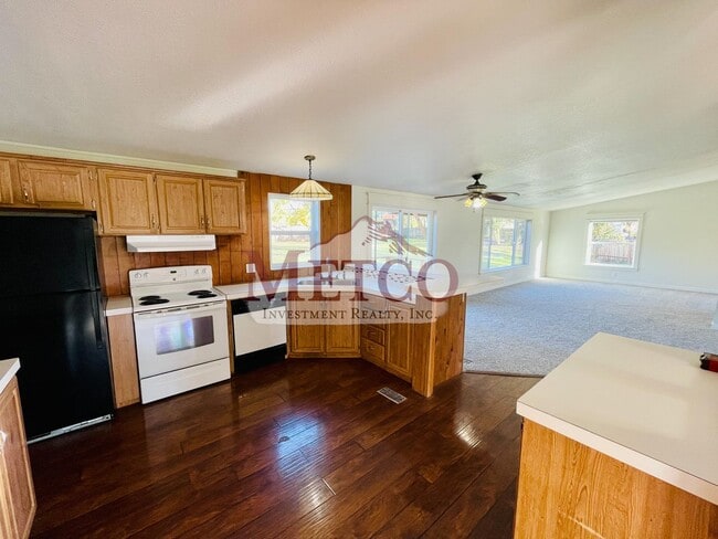 Photo - AVAILABLE NOW 3 Bedroom Manufactured Home ...