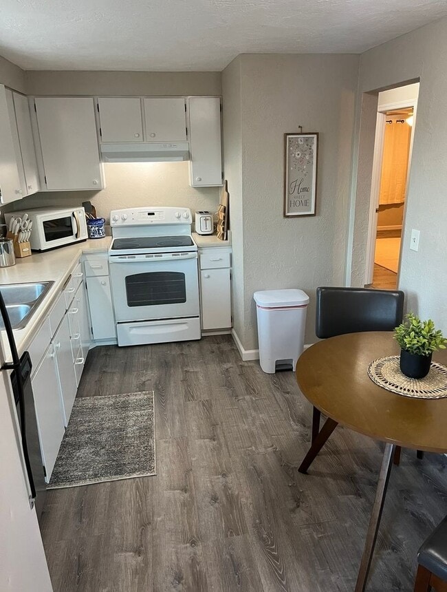 Photo - 148-38th Pl Unidad 520 38th Pl