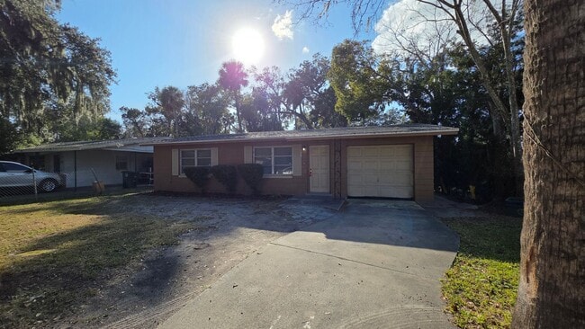 Building Photo - 2 Bedroom 1 Bath Single Family Home