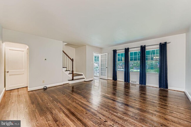 Photo - 8119 Kirkwall Ct