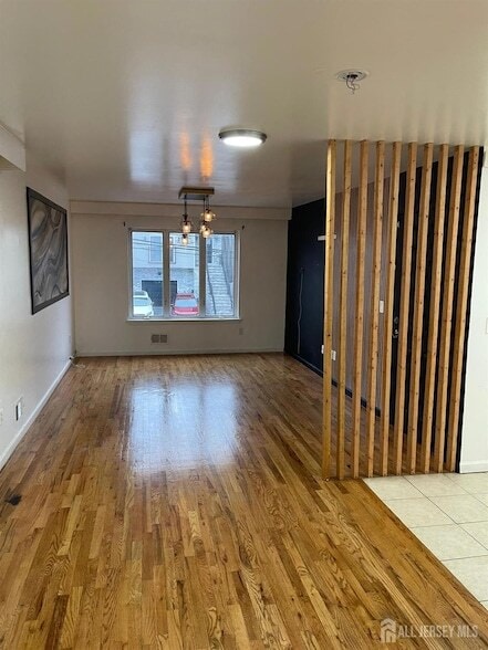 Photo - 1089 Magnolia Ave