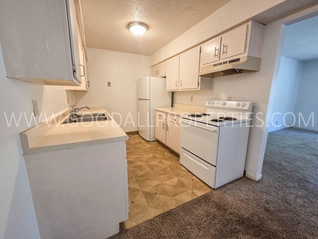 Photo - Summer Leasing Special: Lease this home for $995/month 2 Bed, 2 Bath Condo with Pool Access in Clive Unit 6