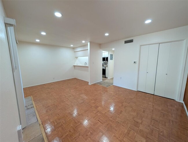 Photo - 7801 Shoal Creek Blvd Unit 144