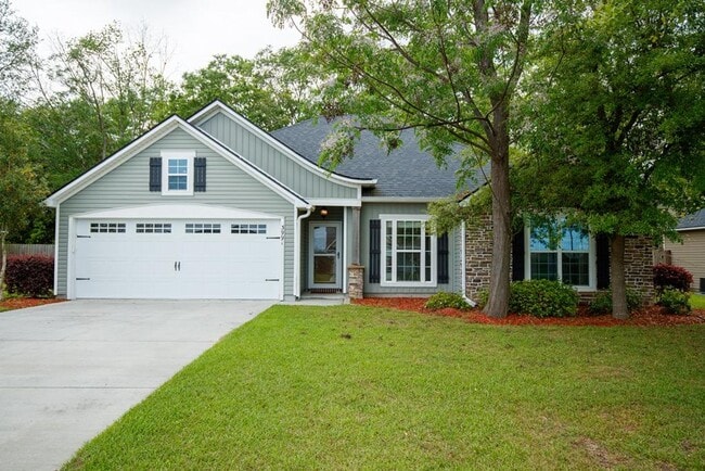 Spacious & Stylish 4BD/2BA Home in Valdost... - Spacious & Stylish 4BD/2BA Home in Valdost...