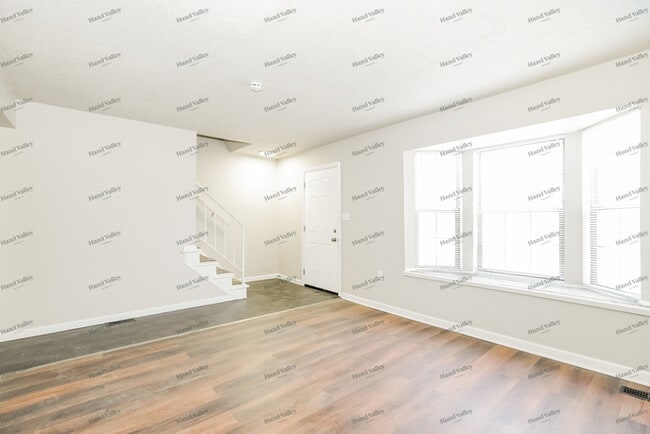 Photo - 2882 Blarefield Dr