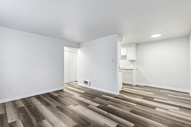 Photo - Arise Station