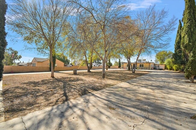 Photo - 4270 Woodward Ave