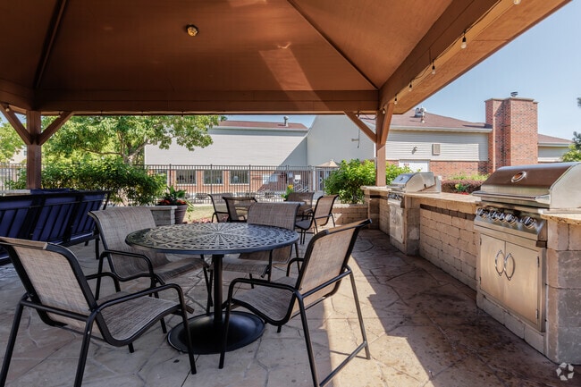 Outdoor Kitchen