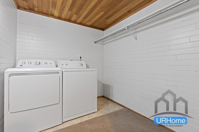 Photo - $500 1st Months rent $1649 2bd 1.5ba Beaut... Unit 2345