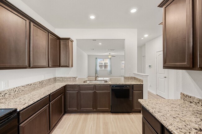 Photo - 15243 Crescent Brookfield Dr