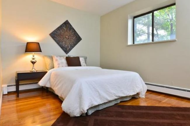 Bedroom 2 - 8R Riverside St Unit 1-3