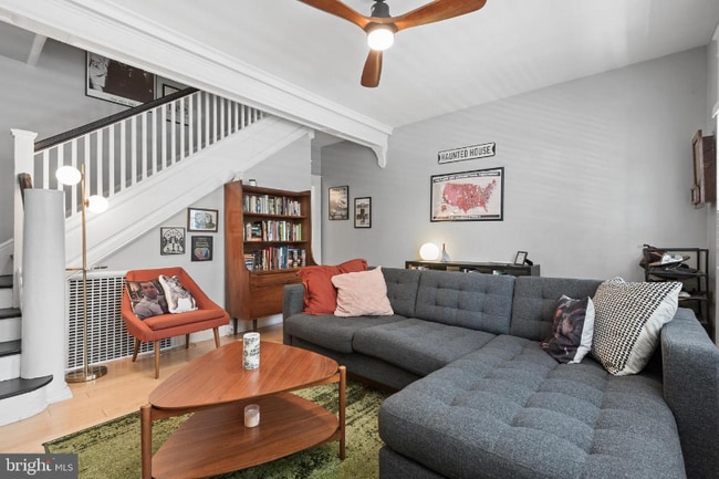 Photo - 153 E Ross St