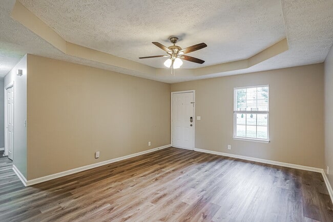 Photo - 1723 Locerbie Dr