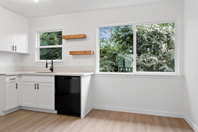 Photo - Powell Place