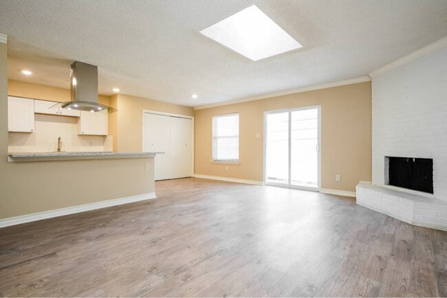 Photo - 5415 Vermillion Trail