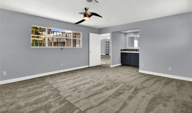 Photo - 1056 E Oakey Blvd