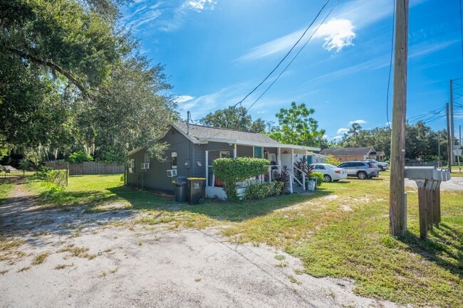 Photo - 2009 N Combee Rd