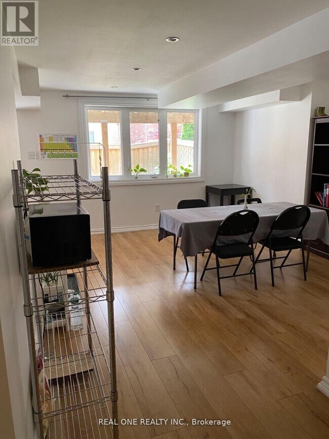 Photo - 43 Estrella Cres