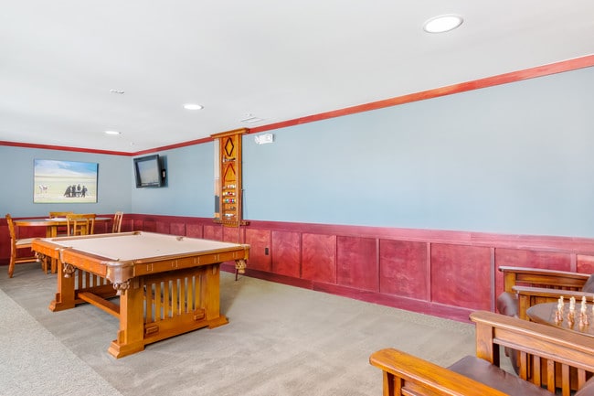 Photo - Cedar Crest Apartments